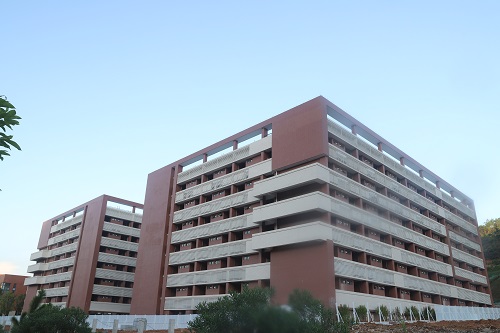 学校中山校区3栋学生宿舍楼顺利通过竣工验收